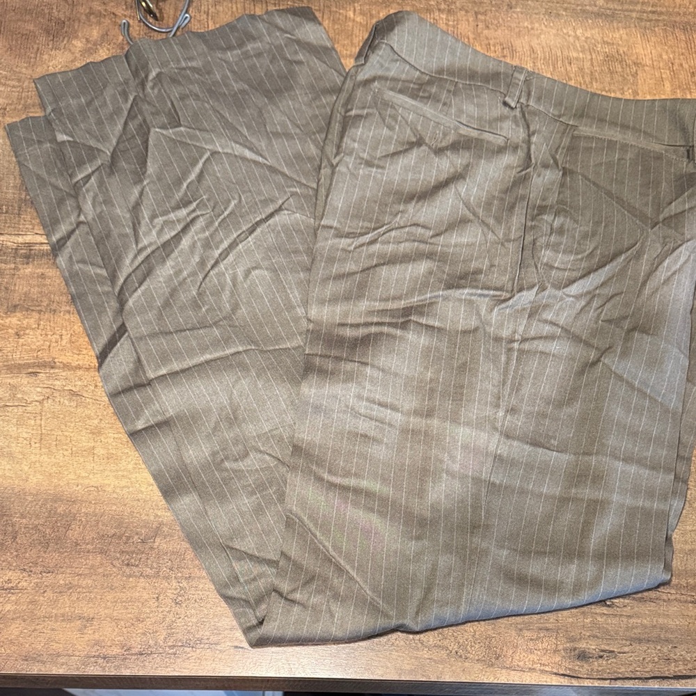 New York & Company women’s Olive Pinstripe Pants